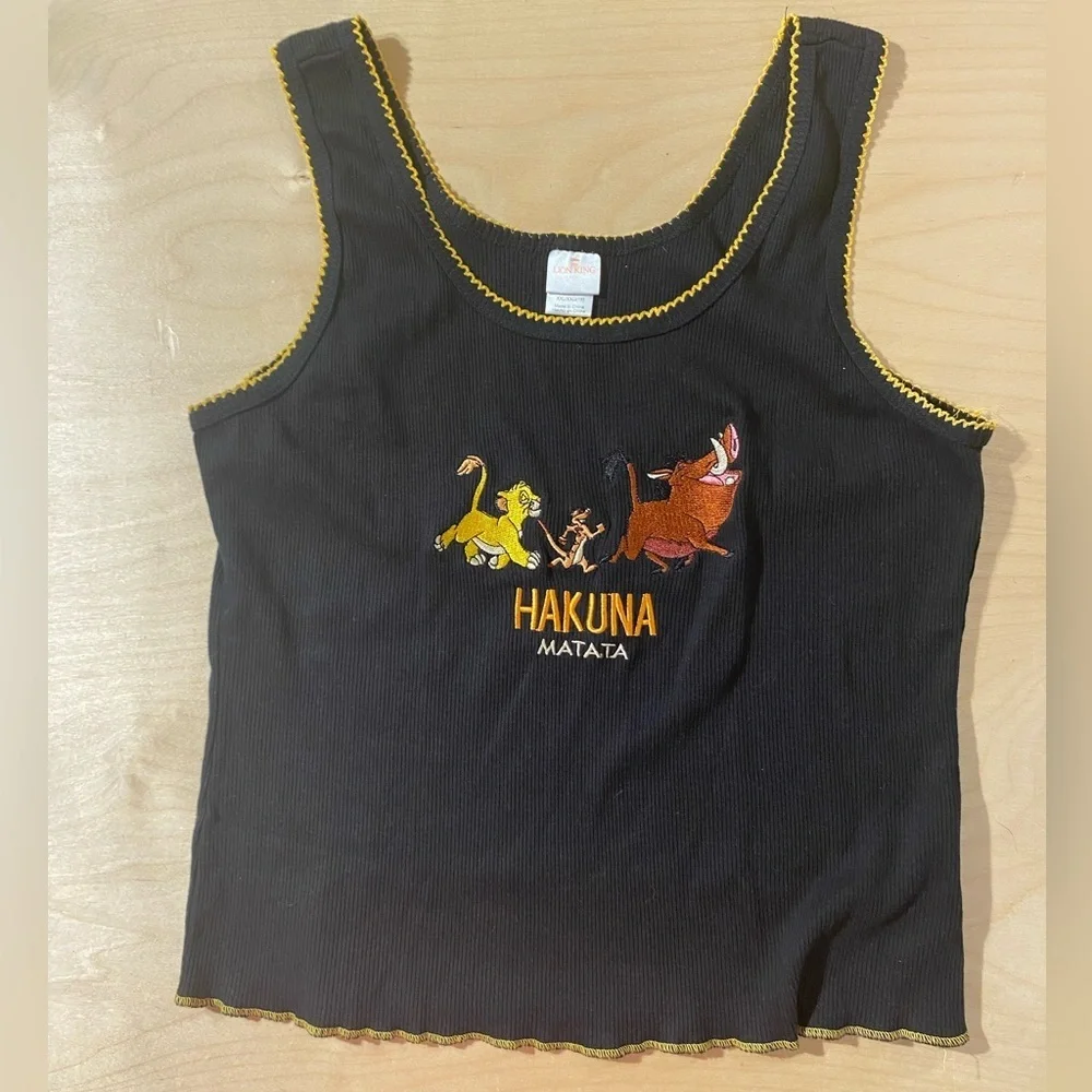 Disney The Lion King Black Top with Yellow Trim XXL (19) (Q)